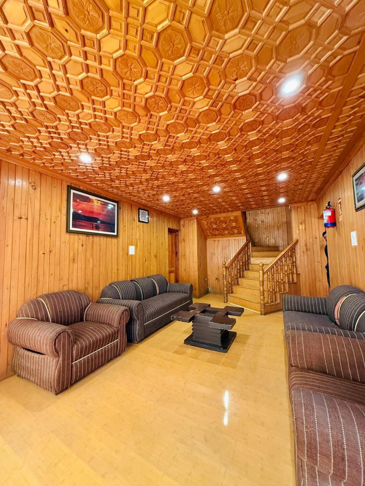 The Pinus Resort Пахалгам Экстерьер фото